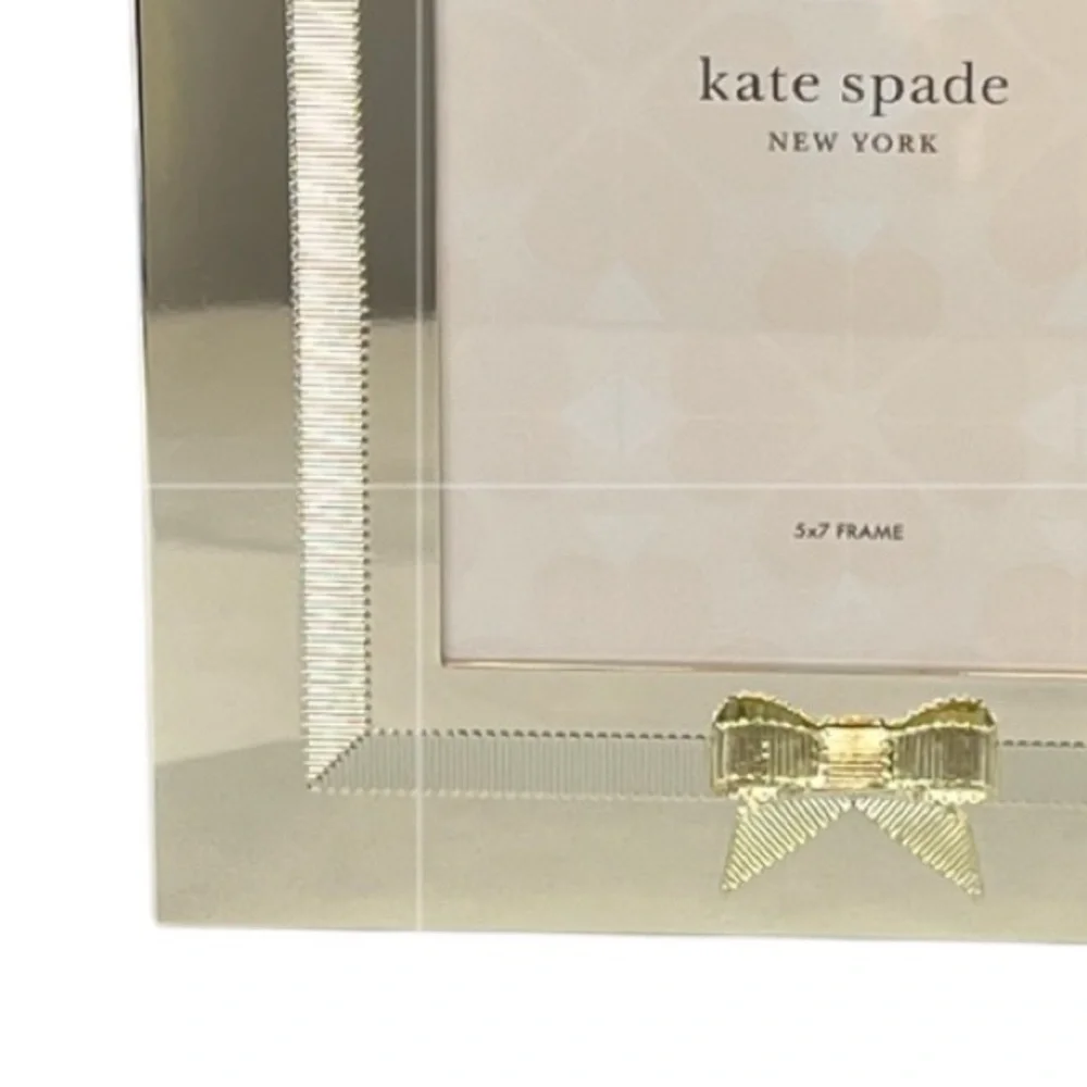 Kate Spade - ‘Mirror Bow Picture Frame’ 5” x 7”. NWT.